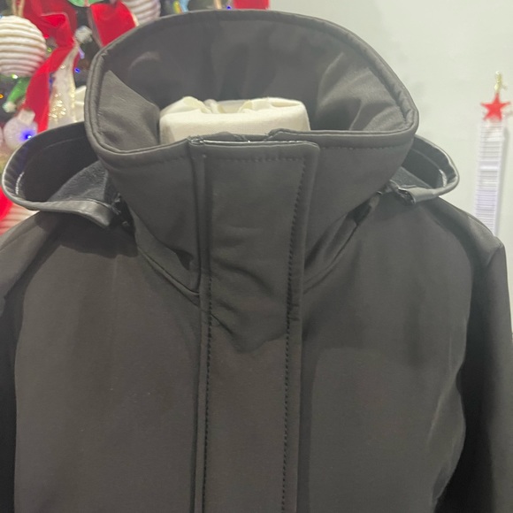 Badgley Mischka Black Paneled Thermotech Jacket - Picture 9 of 16